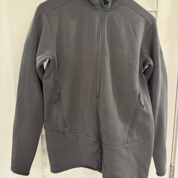 Grey Cotton Fleece (M) // Kirkland - Picture 1 of 1